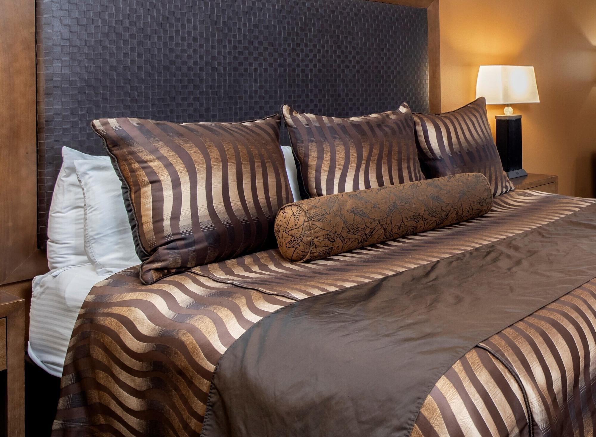 Clubhouse Hotel And Suites Pierre Exteriér fotografie