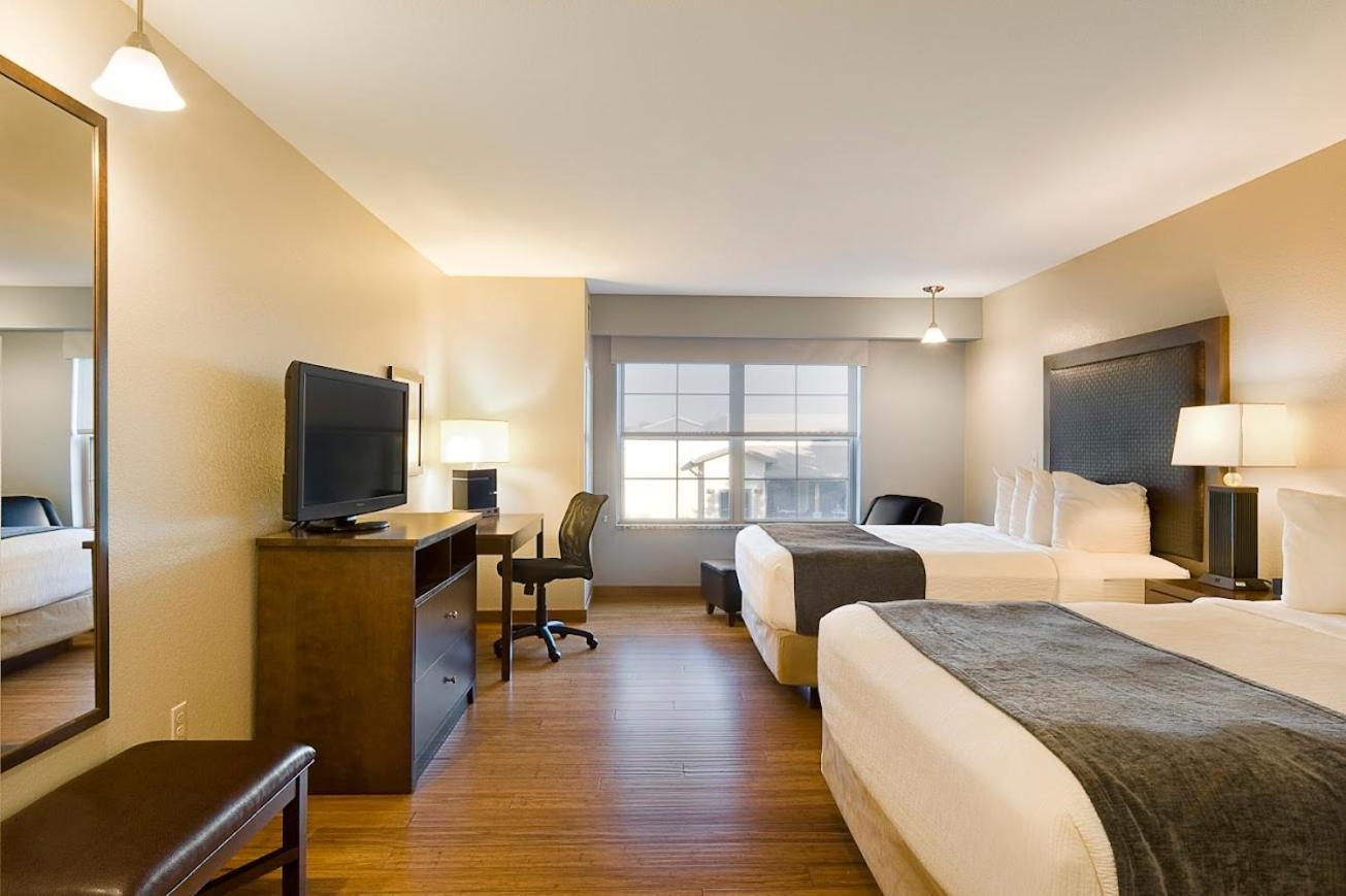Clubhouse Hotel And Suites Pierre Exteriér fotografie
