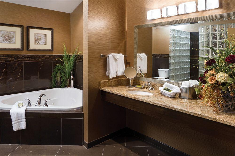 Clubhouse Hotel And Suites Pierre Exteriér fotografie